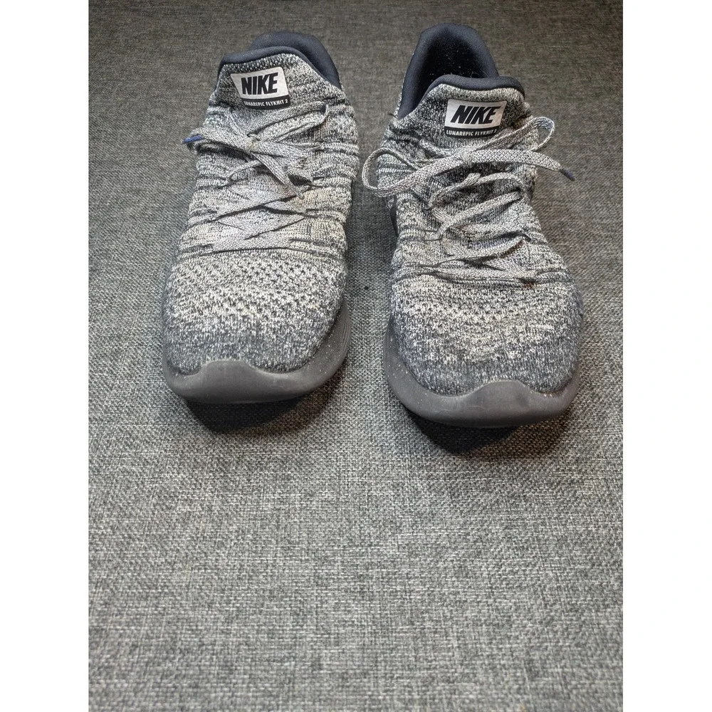 Nike LunarEpic Low Mens Size 11 Flyknit 2 Running Oreo 863779-041 Grey Black